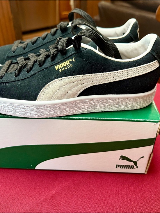 Puma Shoes - PUMA Suede Classic XXI Women’s Size 6.5 Black White Sneakers (New Never Worn)